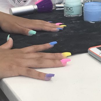 Midtown Nail Lounge - Nail Salons Near Me - Phoenix, Arizona