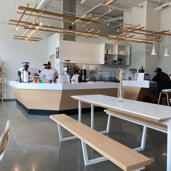Café Redwood - the interior of a modern restaurant - Coffee & Tea Near Me - Montreal, Quebec Café Redwood - the interior of a modern restaurant - Coffee & Tea Near Me - Montreal, Quebec