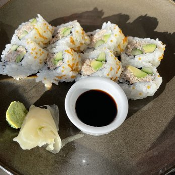 SKY Waikiki - California roll - Seafood Near Me - Honolulu, Hawaii SKY Waikiki - California roll - Seafood Near Me - Honolulu, Hawaii