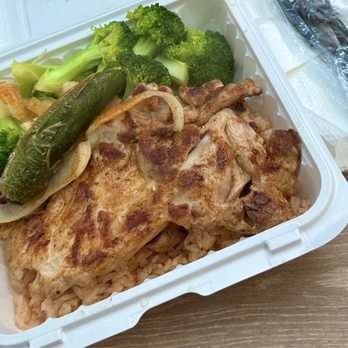 Sunday Cafe - Chicken Plate - Desserts Near Me - Arcadia, California