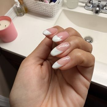 Queen Nails & Spa - Nail Salons Near Me - Paramount, California