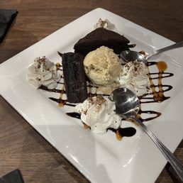Warm Brownie Dessert
