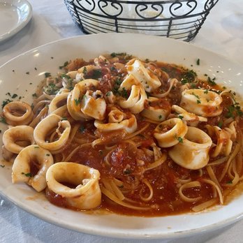 Giannis Italian Restaurant - Calamari fra diavlo - Italian Near Me - Pompano Beach, Florida