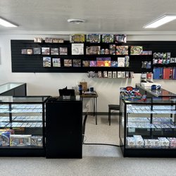 The Hub TCG - Inside
