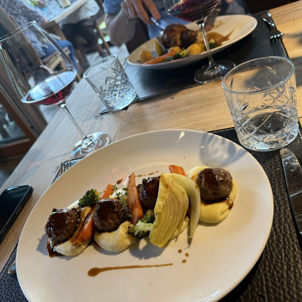 Malga Roncac - Trattorie Near Me - Moena, Tennessee