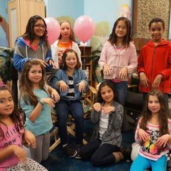 TROPICUTZ - BIRTHDAY PARTY : They for their nails done