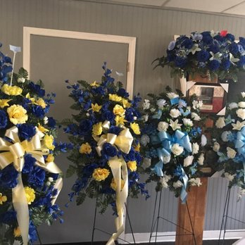 Wallace Flowers - FUNERAL STANDING SPRAYS - Florists Near Me - Pine Bluff, Arkansas Wallace Flowers - FUNERAL STANDING SPRAYS - Florists Near Me - Pine Bluff, Arkansas