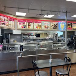 Braum's - Inside