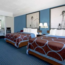 Super 8 by Wyndham Dumas TX - Guest room