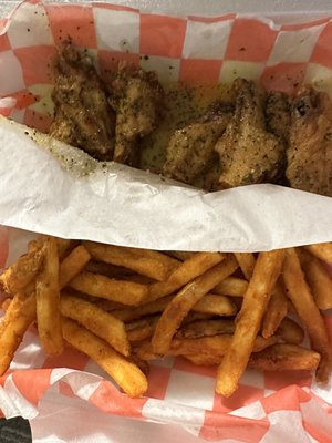 StrikeOut Wingz by null