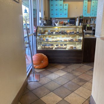 Denica's Real Food Kitchen - Inside - Cafes Near Me - Livermore, California