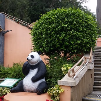 香港海洋公園 - outside the panda exhibit hall - Aquariums Near Me - Hong Kong, HK