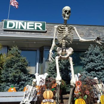 Oconee East Diner - Halloween - Diners Near Me - Islip, New York
