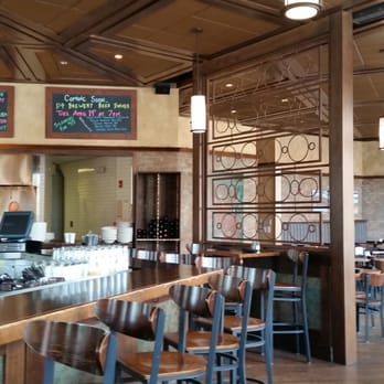 FlatIron Kitchen & Taphouse - Early for lunch, but we understand it gets really crowded for dinner. - New American Near Me - Davidson, North Carolina