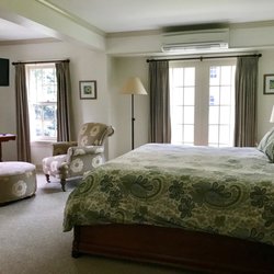 Old Lyme Inn - Modern Guest Room