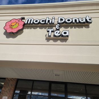 Mochi Donut & Tea - Outside sign above the store - Bubble Tea Near Me - Virginia Beach, Virginia