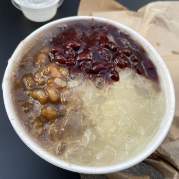 Fong On - Tofu pudding with mung beans, red beans, and aiyu jelly - Chinese Near Me - New York, New York Fong On - Tofu pudding with mung beans, red beans, and aiyu jelly - Chinese Near Me - New York, New York