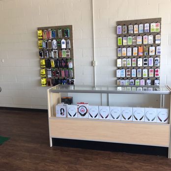 Dash Cellular Repair - Dash Cellular Repair Inside Image - Mobile Phone Accessories Near Me - Norman, Oklahoma Dash Cellular Repair - Dash Cellular Repair Inside Image - Mobile Phone Accessories Near Me - Norman, Oklahoma