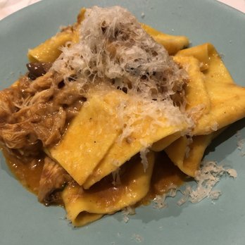Lina Stores Restaurant - Italian Near Me - London, XGL