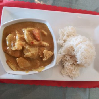 Imperial Palace - Yellow curry - Thai Near Me - Hiram, Georgia