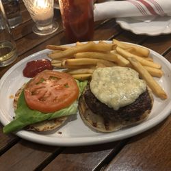 Bedford 234 - Wagyu burger and fries