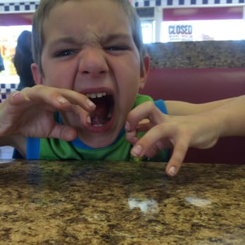 Frosty Fast 'N Fresh - Must feed hungry child - Burgers Near Me - Bakersfield, California Frosty Fast 'N Fresh - Must feed hungry child - Burgers Near Me - Bakersfield, California