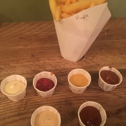 Befries - Fries with a variety of dipping sauces! Mmmm...