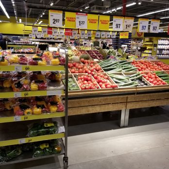 No Frills - the produce section of a grocery store - Grocery Near Me - Picton, Ontario