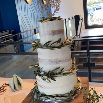 Crosthwaite Custom Cakes - Cupcakes Near Me Crosthwaite Custom Cakes - Cupcakes Near Me