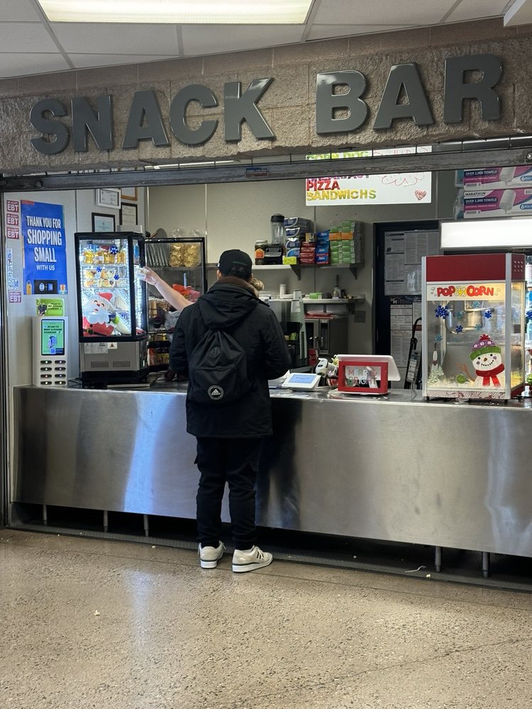 DMV Snack Bar - Photo 2