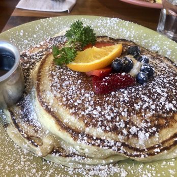 Berkeley Social Club - Lemon Ricotta Pancake - Breakfast & Brunch Near Me - Berkeley, California
