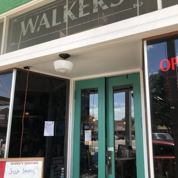Walker's Cafe - American Near Me - Madisonville, Texas