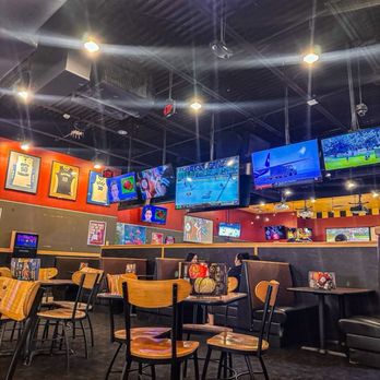 Buffalo Wild Wings - Chicken Wings Near Me - Burlington, North Carolina