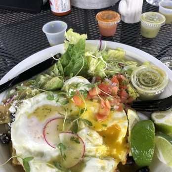 Dos Mundos - chilaquiles verdes are the best! fried eggs  are  delicious. The chips are the best!! their salsa full of flavor and a splash of lime. - New American Near Me - Newberg, Oregon