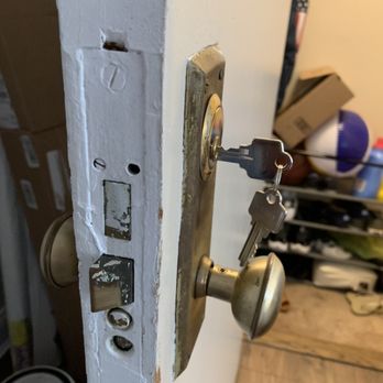 Locksmith Queens - Cylinder Lock Change Locksmith Queens.Mobi - Security Systems Near Me Locksmith Queens - Cylinder Lock Change Locksmith Queens.Mobi - Security Systems Near Me