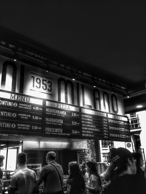Spontini by null