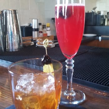 Francis Bogside - Gastropubs Near Me - San Antonio, Texas