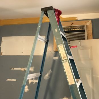 Handyman Pro 67 - Remodeling customer's bedroom - Electricians Near Me