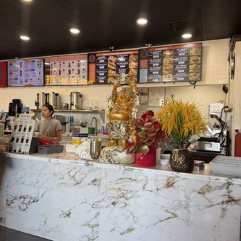 Paris Banh Mi - Front counter - Sandwiches Near Me - Clovis, California Paris Banh Mi - Front counter - Sandwiches Near Me - Clovis, California