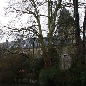 Schloss Detmold - Umgeben von Mauern und Gräben. - Museums Near Me - Detmold, NW