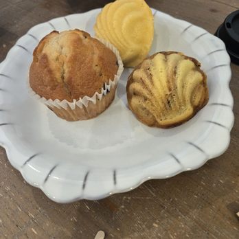 Cafe LaLa - Madeleine and Earl Gray Madeleine and Blueberry muffin - Cafes Near Me - Palisades Park, New Jersey Cafe LaLa - Madeleine and Earl Gray Madeleine and Blueberry muffin - Cafes Near Me - Palisades Park, New Jersey