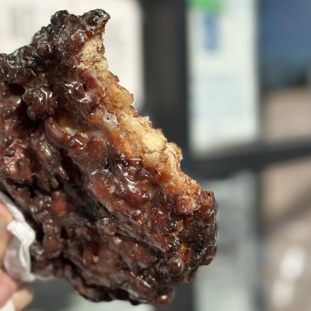 Dad's Donuts & Bakery - Donuts Near Me - Burbank, California