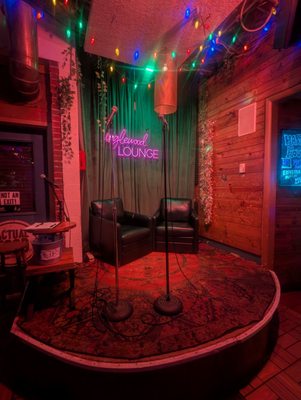 Inglewood Lounge by null