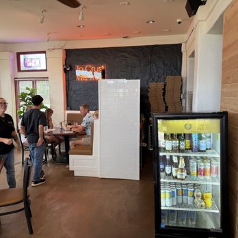 Poipu Pizza - Interior - Pizza Near Me - Koloa, Hawaii Poipu Pizza - Interior - Pizza Near Me - Koloa, Hawaii