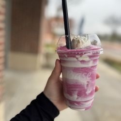Base Smoothies + Juice - Pomegranate smoothie with homemade fresh cream