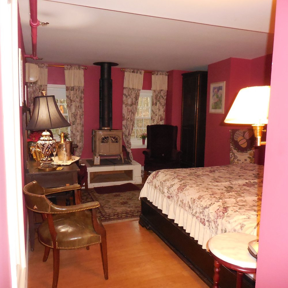 Pig Hill Inn - Enchantment Room - Bed & Breakfast Near Me - Cold Spring, New York Pig Hill Inn - Enchantment Room - Bed & Breakfast Near Me - Cold Spring, New York