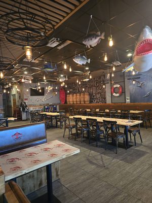 Mr. & Mrs. Crab Juicy Seafood & Bar by null