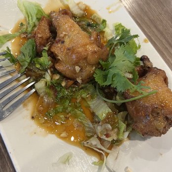 Bone & Broth - Appetizer wings. So good. Sweet and savory - Vietnamese Near Me - Ontario, California