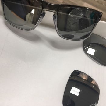 Calvin Alonzo, OD - Optometrists Near Me - Waipahu, Hawaii