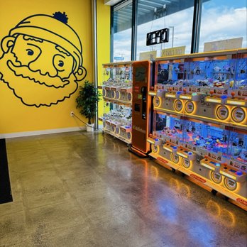Beard Papa's - Shop area - Desserts Near Me - Spokane, Washington Beard Papa's - Shop area - Desserts Near Me - Spokane, Washington
